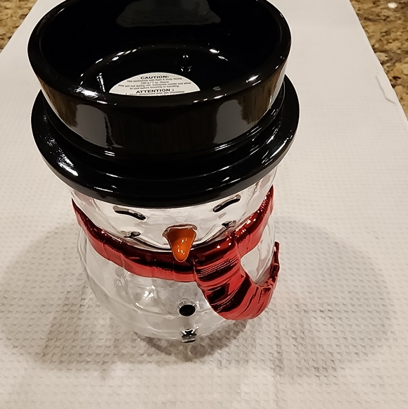 Bath & Body Works Faceted Glass Snowman Single Wick Candle Holder - Picture 4 of 4